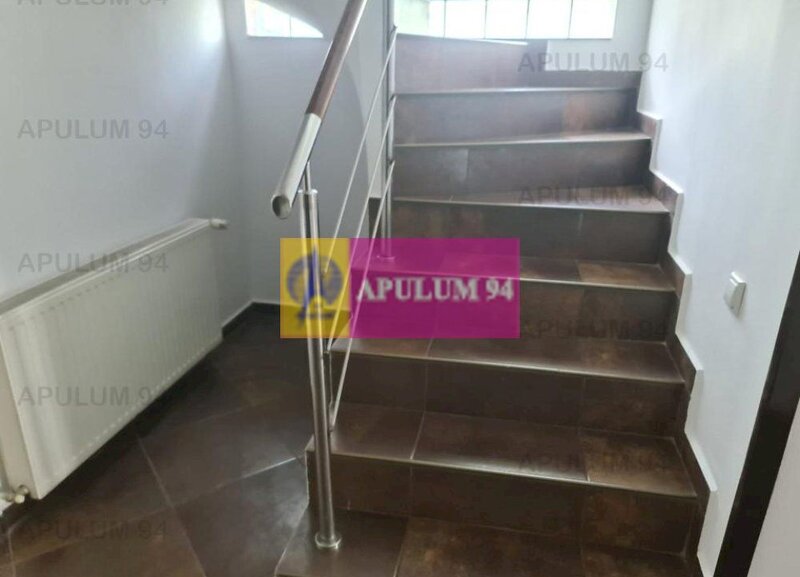 Pensiune de vanzare in Busteni - Zona Zamora